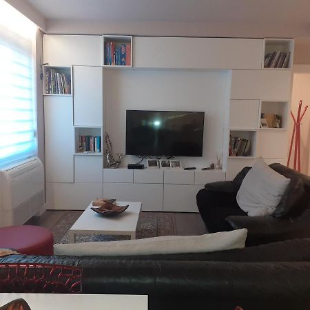 Lake View Apartment Τίρανα Εξωτερικό φωτογραφία