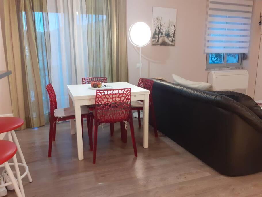 Lake View Apartment Τίρανα Εξωτερικό φωτογραφία