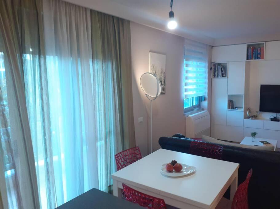 Lake View Apartment Τίρανα Εξωτερικό φωτογραφία