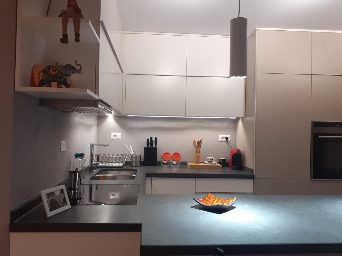 Lake View Apartment Τίρανα Εξωτερικό φωτογραφία