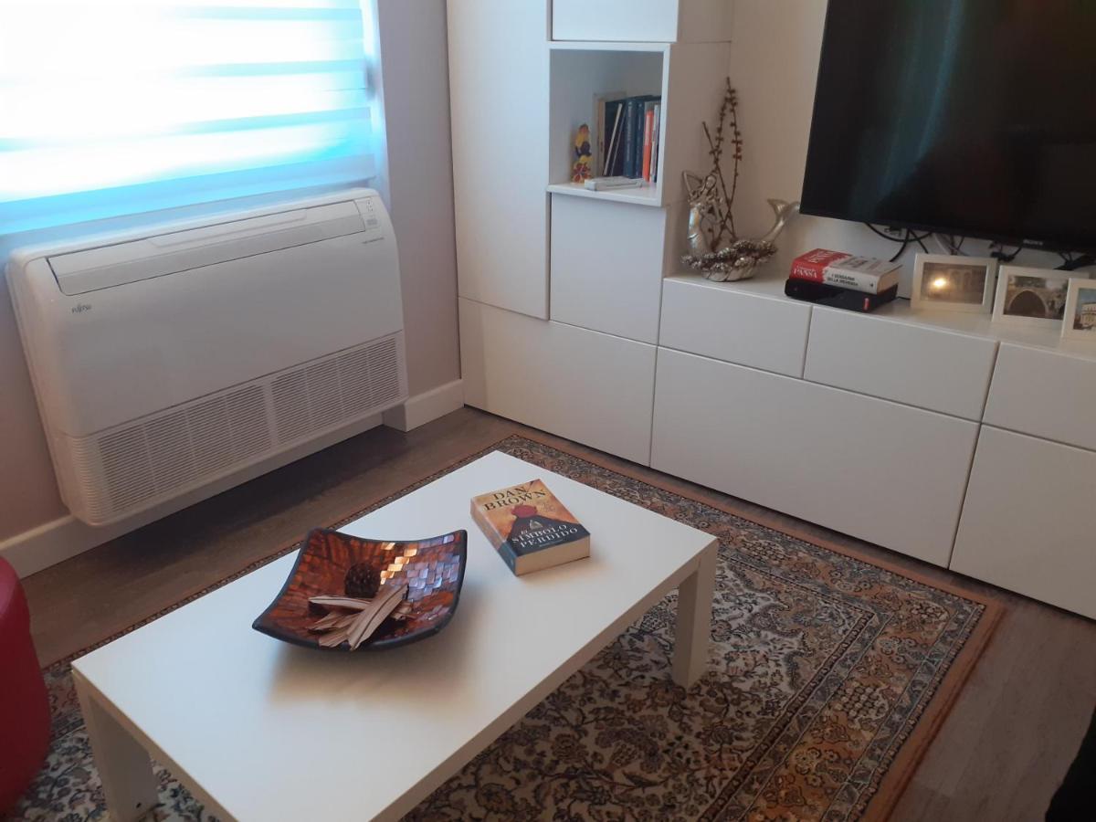 Lake View Apartment Τίρανα Εξωτερικό φωτογραφία