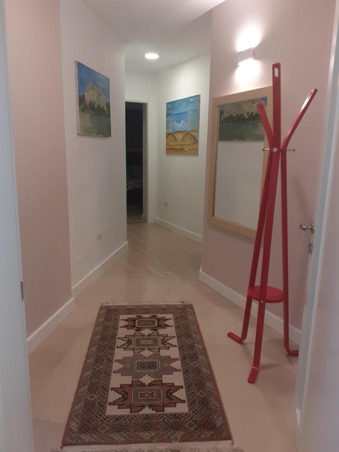 Lake View Apartment Τίρανα Εξωτερικό φωτογραφία