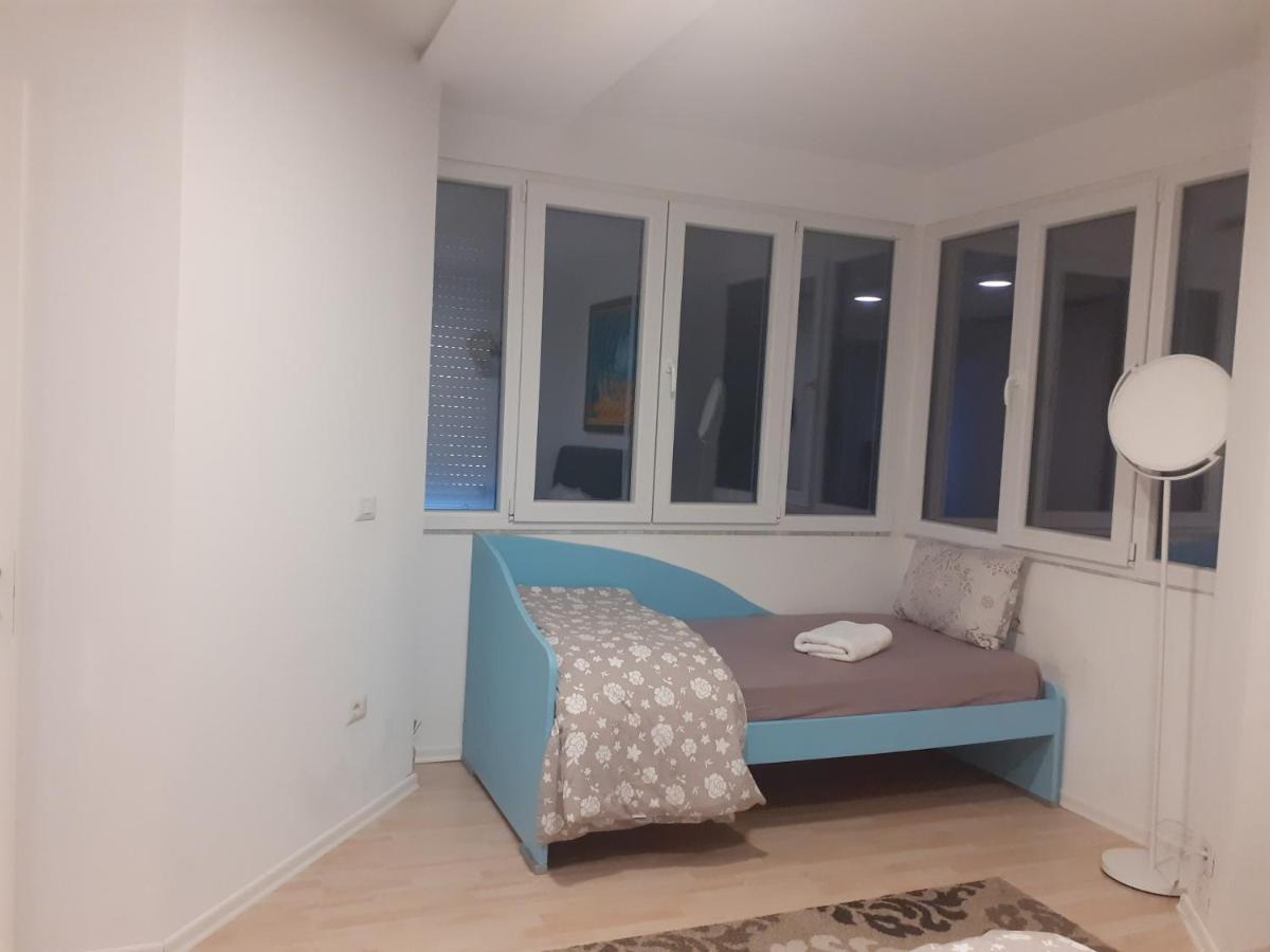 Lake View Apartment Τίρανα Εξωτερικό φωτογραφία