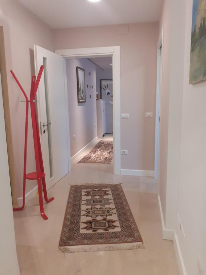 Lake View Apartment Τίρανα Εξωτερικό φωτογραφία